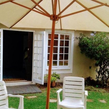 Limonite Guesthouse Pretoria-Noord Exteriör bild
