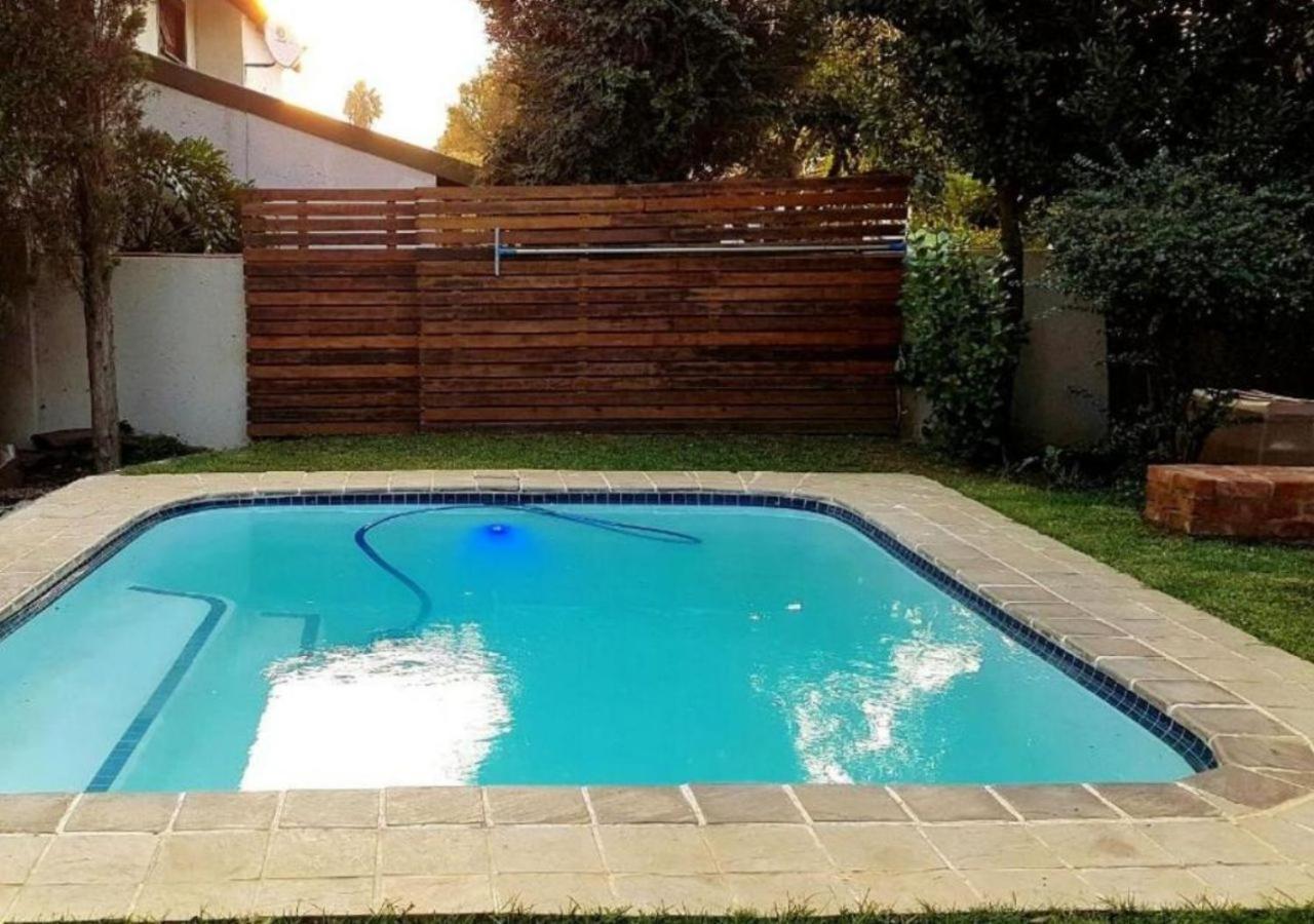 Limonite Guesthouse Pretoria-Noord Exteriör bild