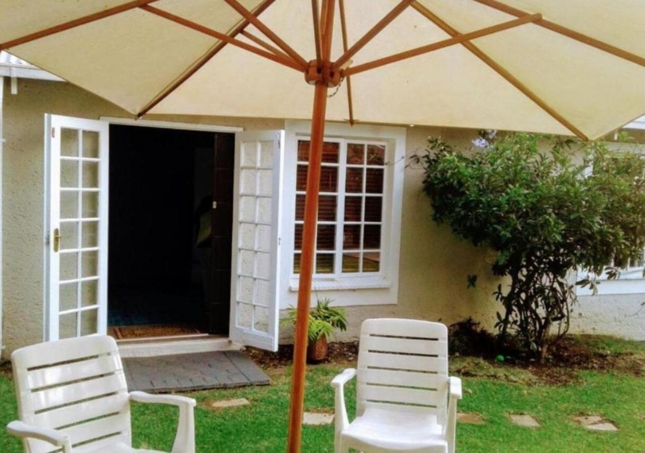 Limonite Guesthouse Pretoria-Noord Exteriör bild